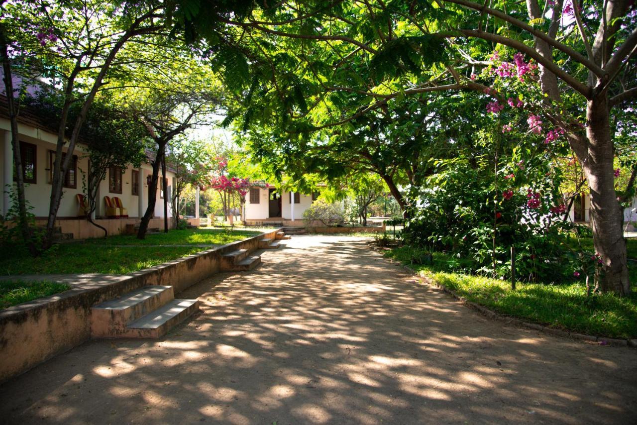 The Mountain Retreat Hotel Tiruvannamalai Luaran gambar