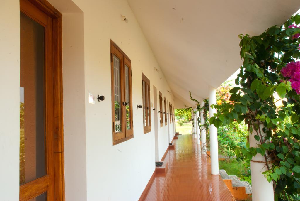 The Mountain Retreat Hotel Tiruvannamalai Luaran gambar